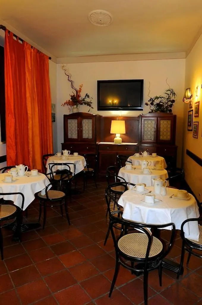 Hotel Albergo Italia Di Nardi Renzo & C Snc Poggibonsi